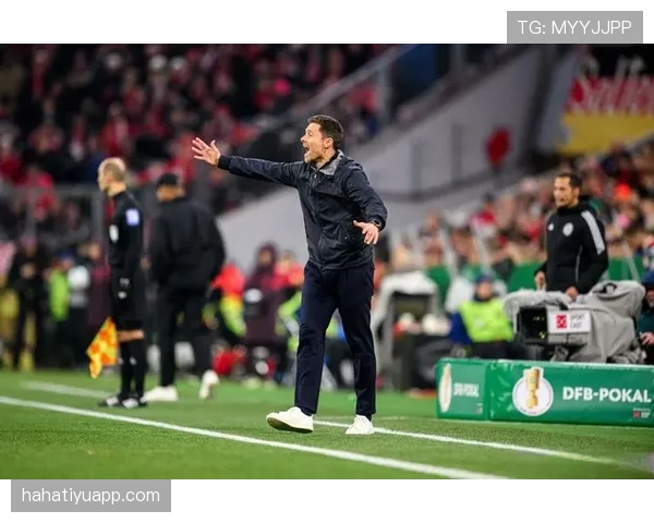 拜仁的危机_阵容单薄、战术迷失,豪门光环正在褪色_